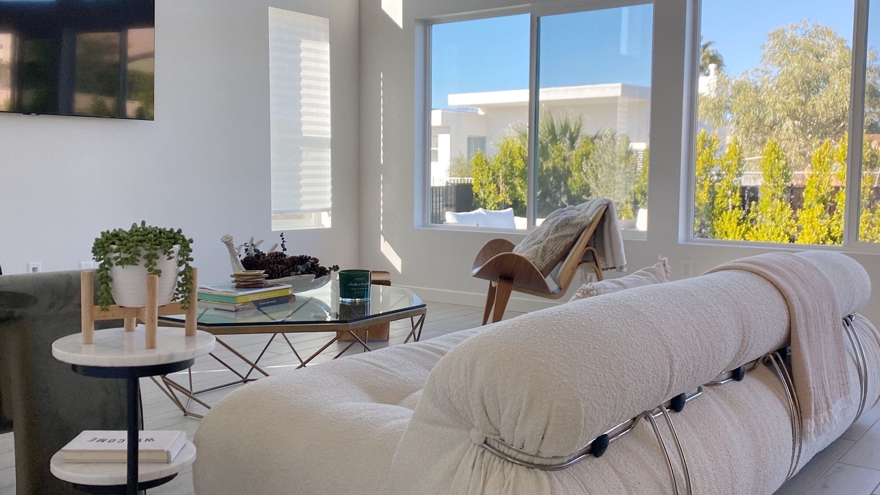 Photo of Livingroom in B-Bar-H Ranch