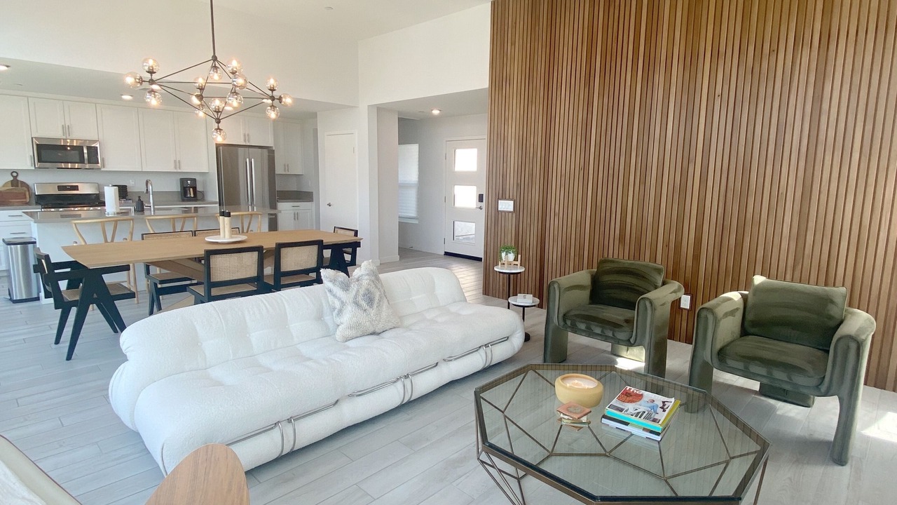 Photo of Livingroom in B-Bar-H Ranch