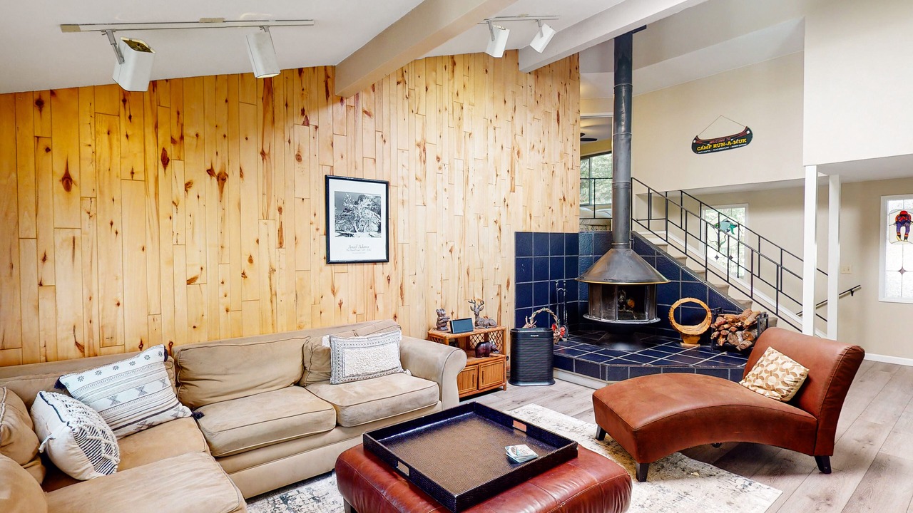 Photo of Livingroom in Bass Lake