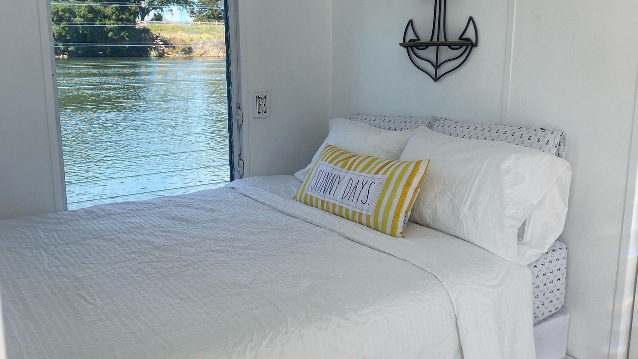 Photo of Bedroom in Walnut Grove