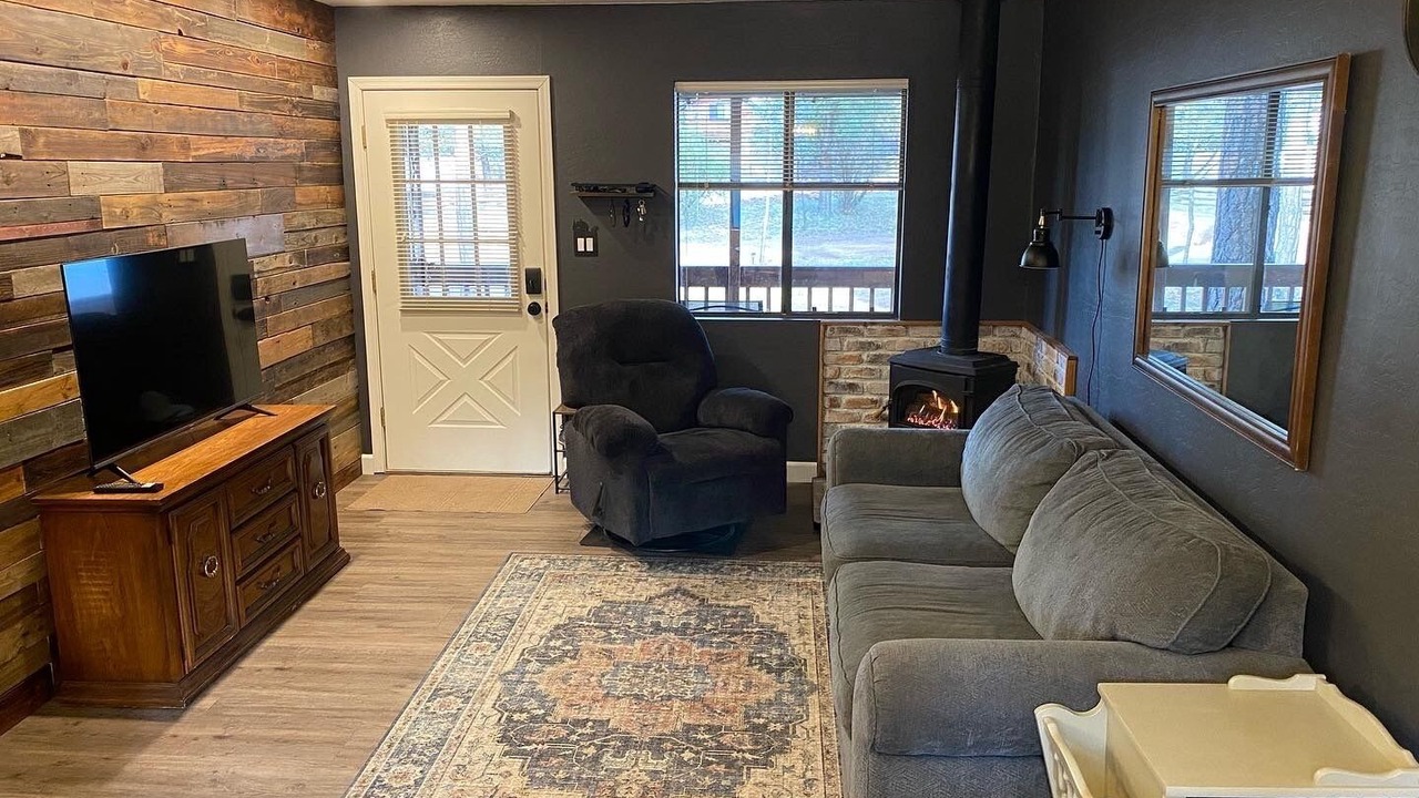 Photo of Livingroom in Strawberry