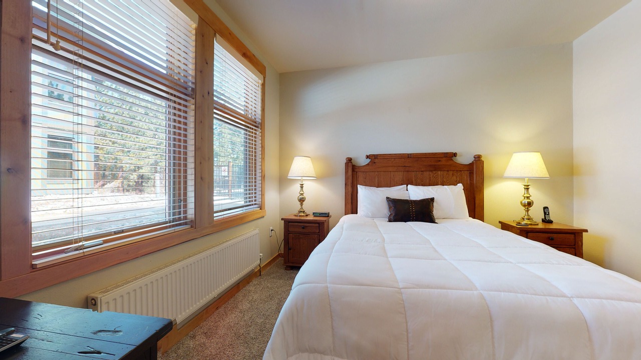 Photo of Bedroom in Mammoth Lakes