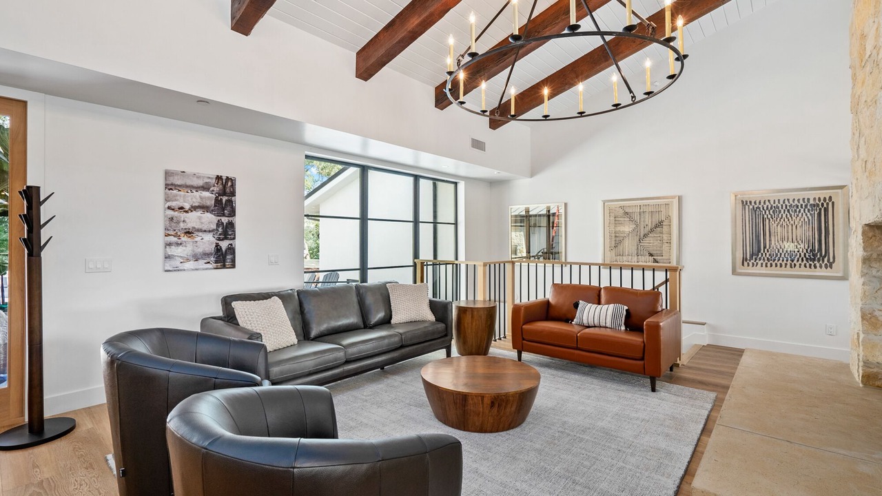 Photo of Livingroom in Templeton