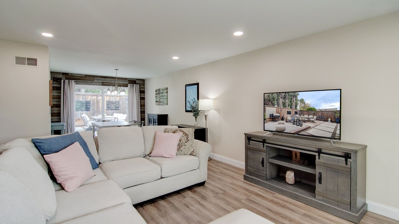 Photo of Livingroom in Tustin
