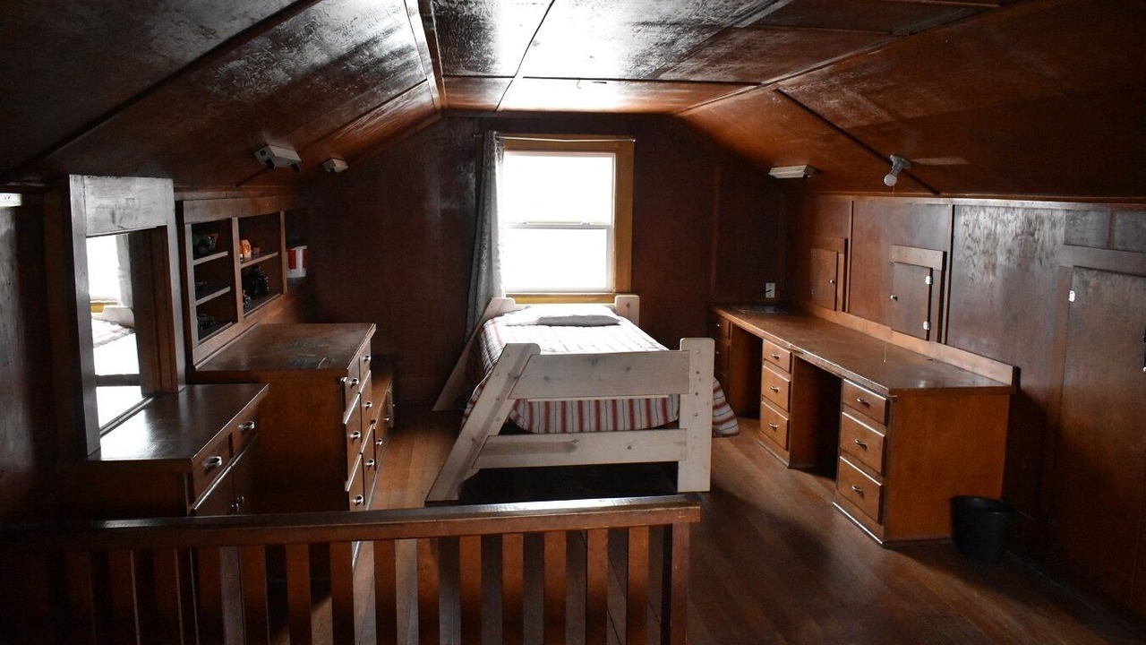 Photo of Bedroom in Fall River Mills