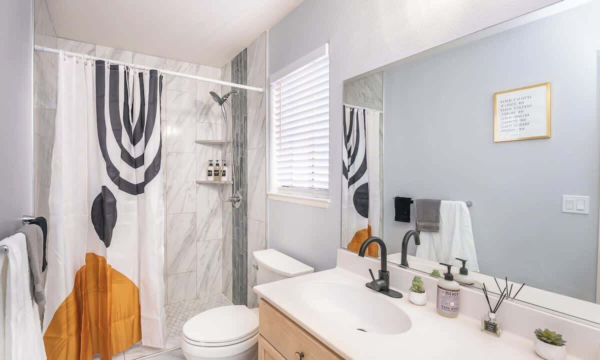 Photo of Bathroom in North Las Vegas