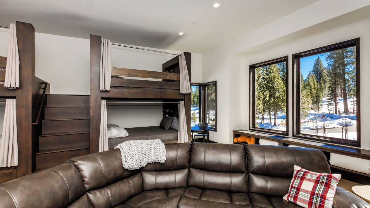 Photo of Livingroom in Ponderosa Palisades
