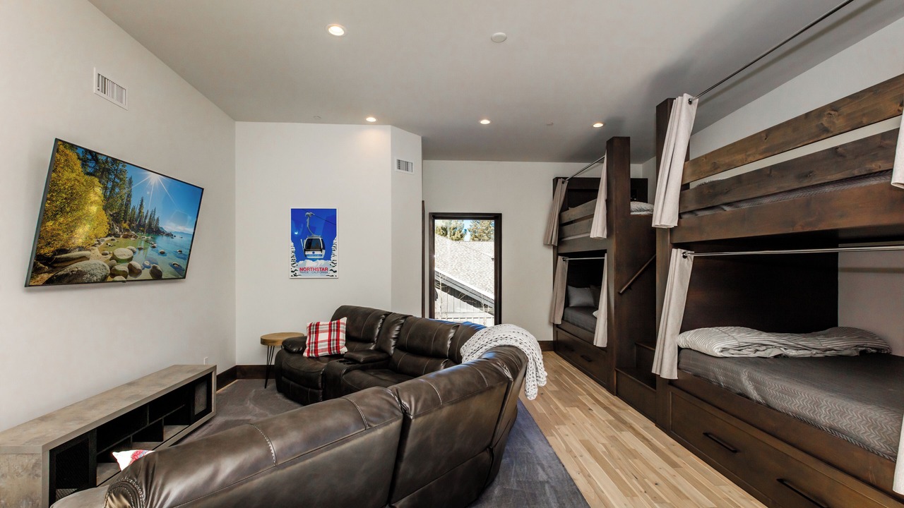 Photo of Bedroom in Ponderosa Palisades