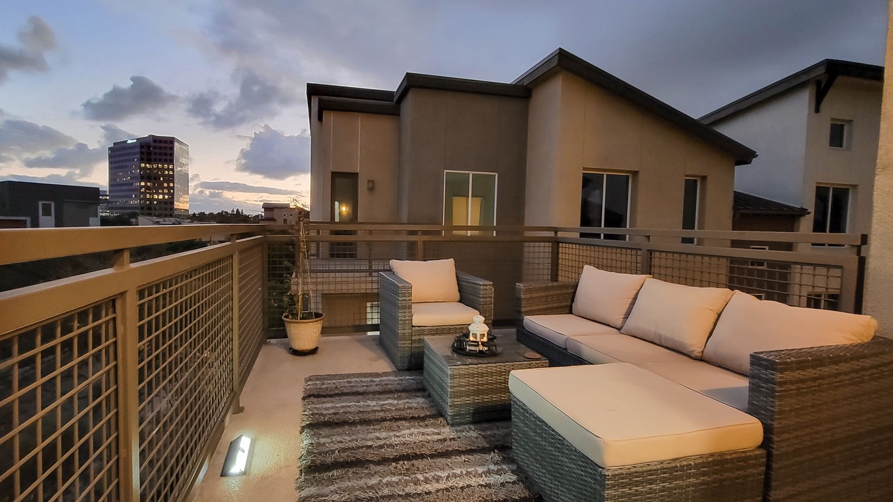 Photo of Patio Balcony in Airport Area