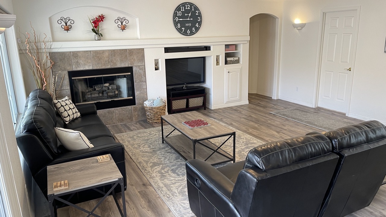 Photo of Livingroom in Sunridge Estates