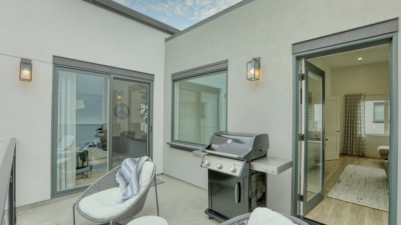 Photo of Patio Balcony in Shell Beach