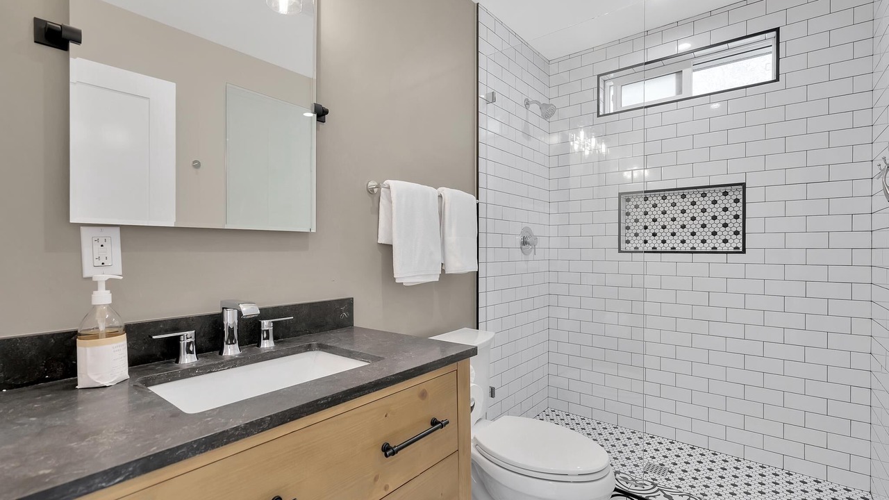 Photo of Bathroom in Corona del Mar
