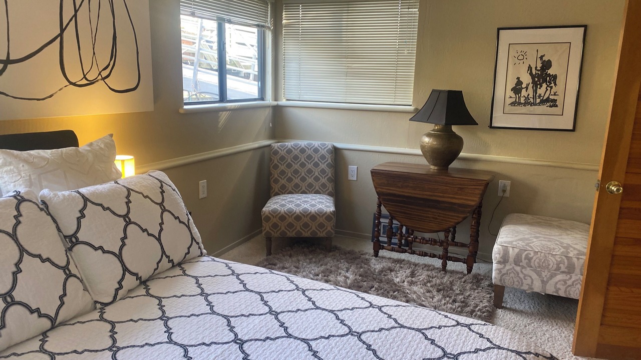 Photo of Bedroom in Marin City