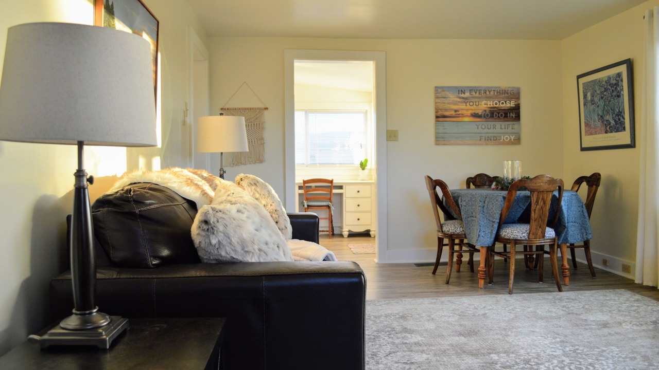 Photo of Livingroom in Jacoby Creek