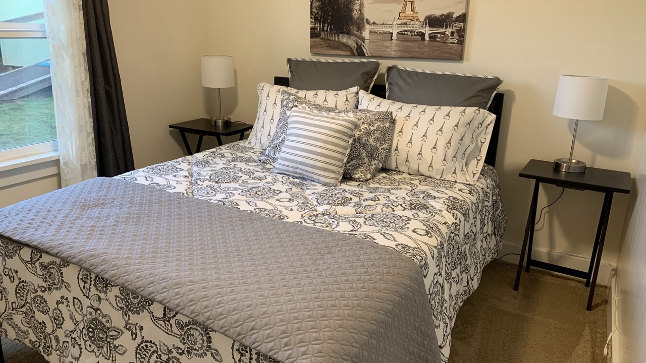 Photo of Bedroom in Jacoby Creek
