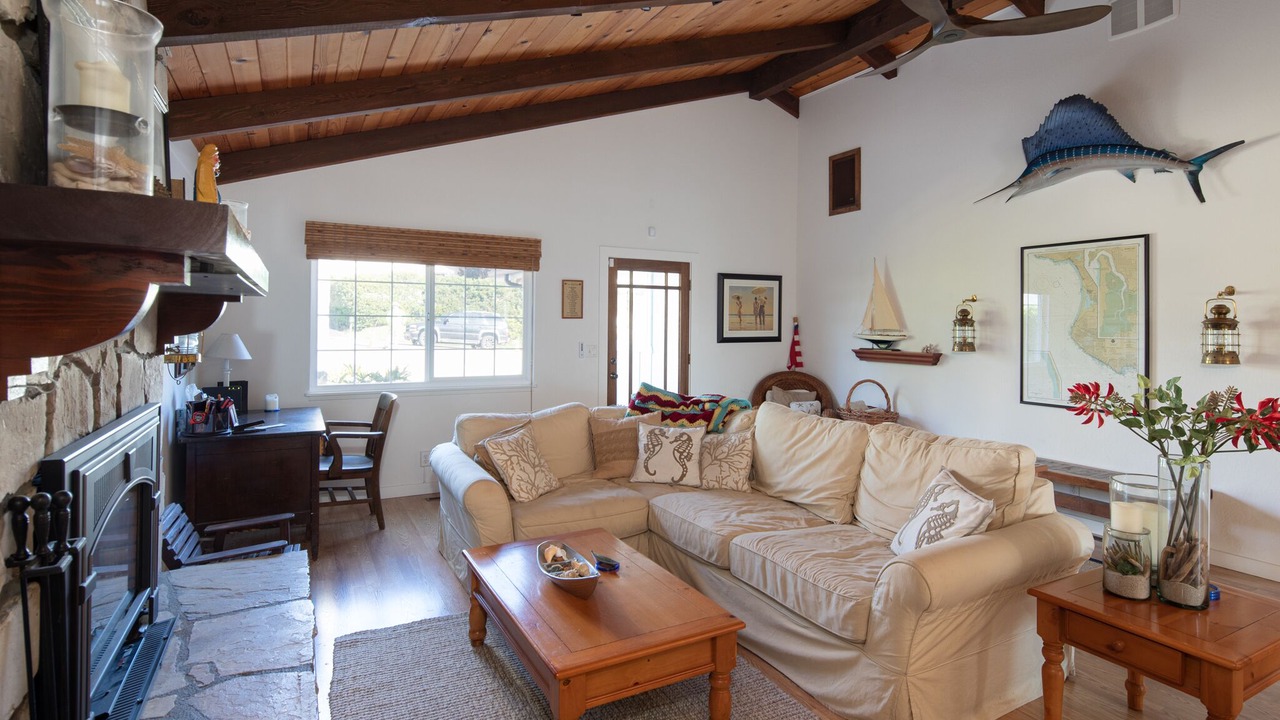 Photo of Livingroom in Cayucos
