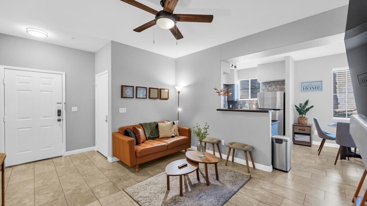 Photo of Livingroom in Rhodes Ranch