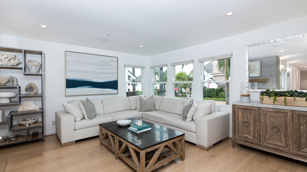 Photo of Livingroom in Corona del Mar