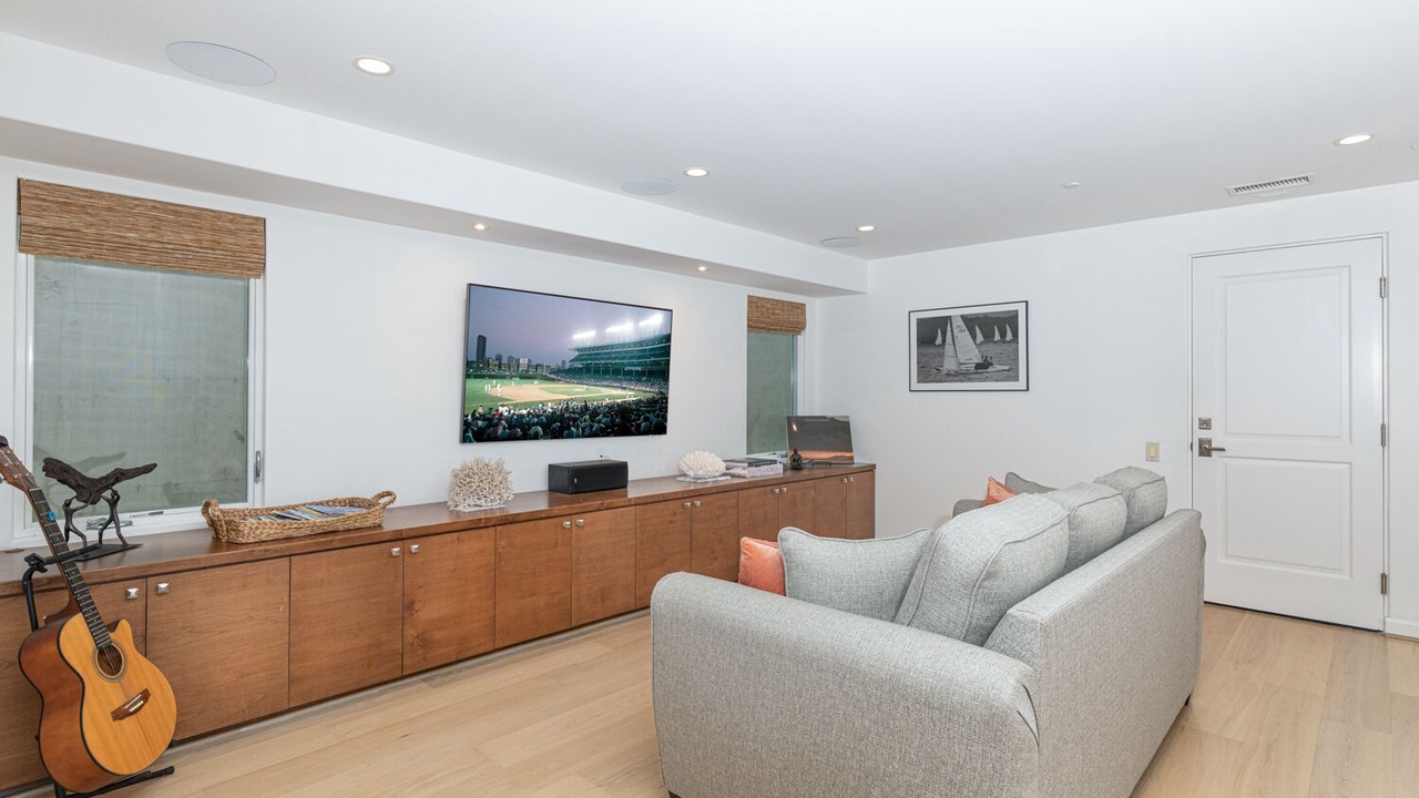 Photo of Livingroom in Corona del Mar