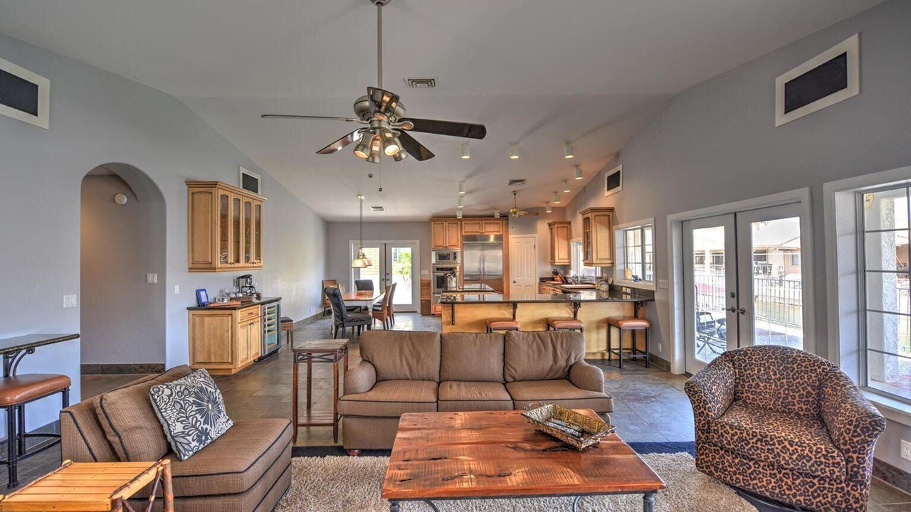Photo of Livingroom in Moovalya Keys