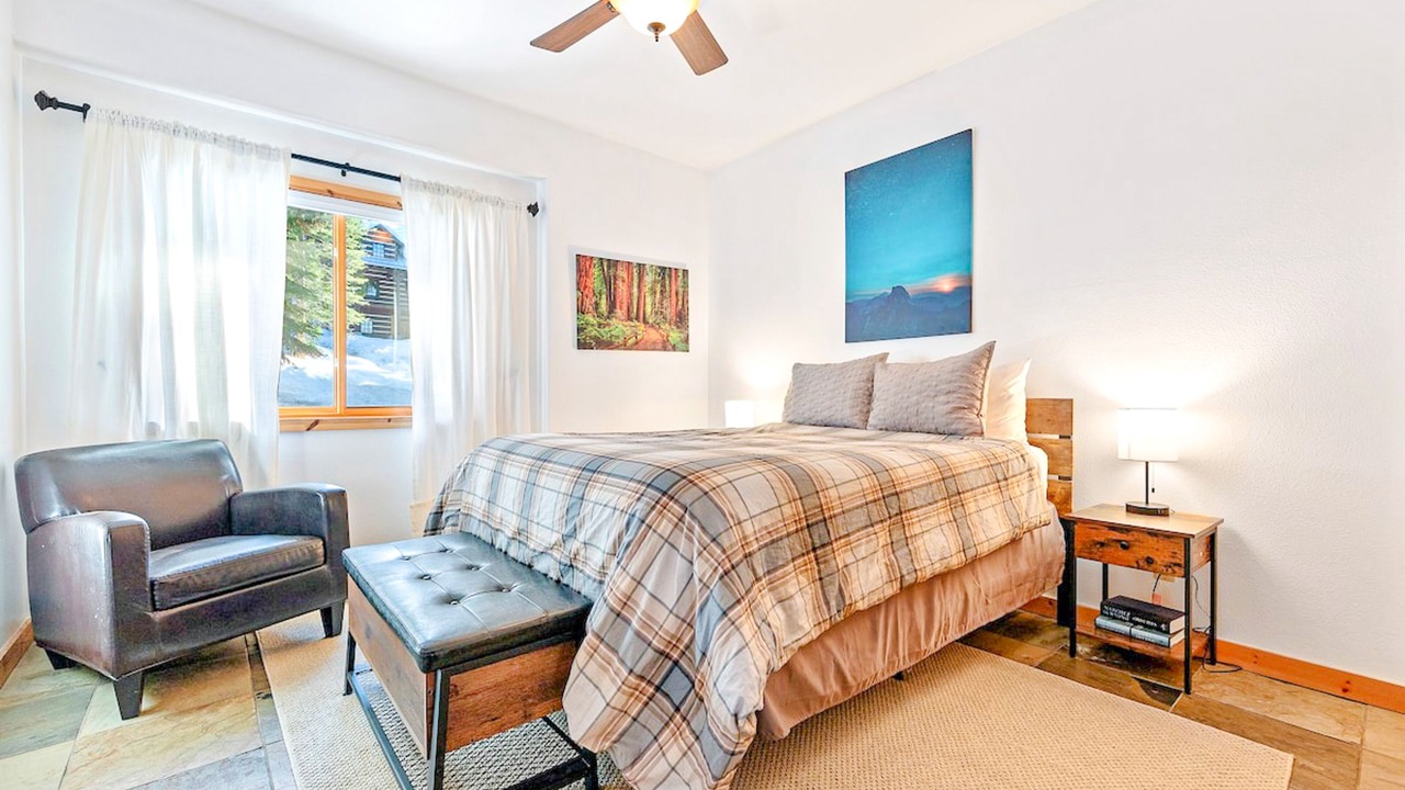 Photo of Bedroom in Yosemite National Park