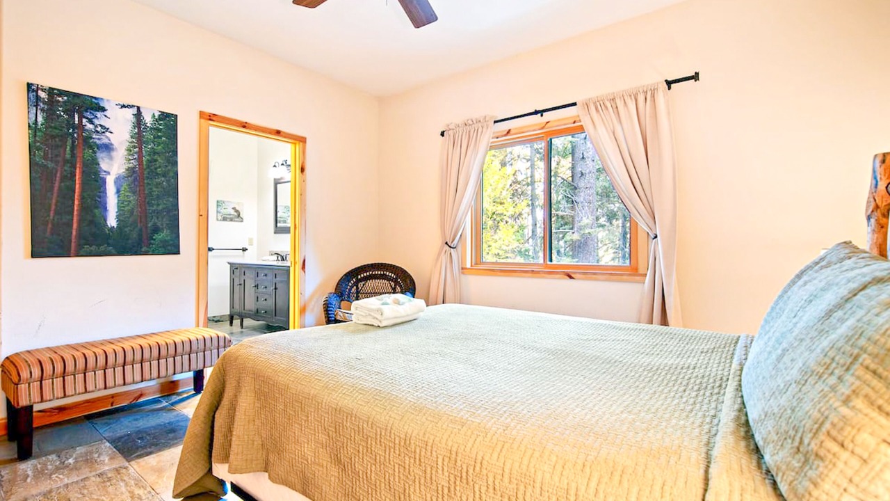 Photo of Bedroom in Yosemite National Park