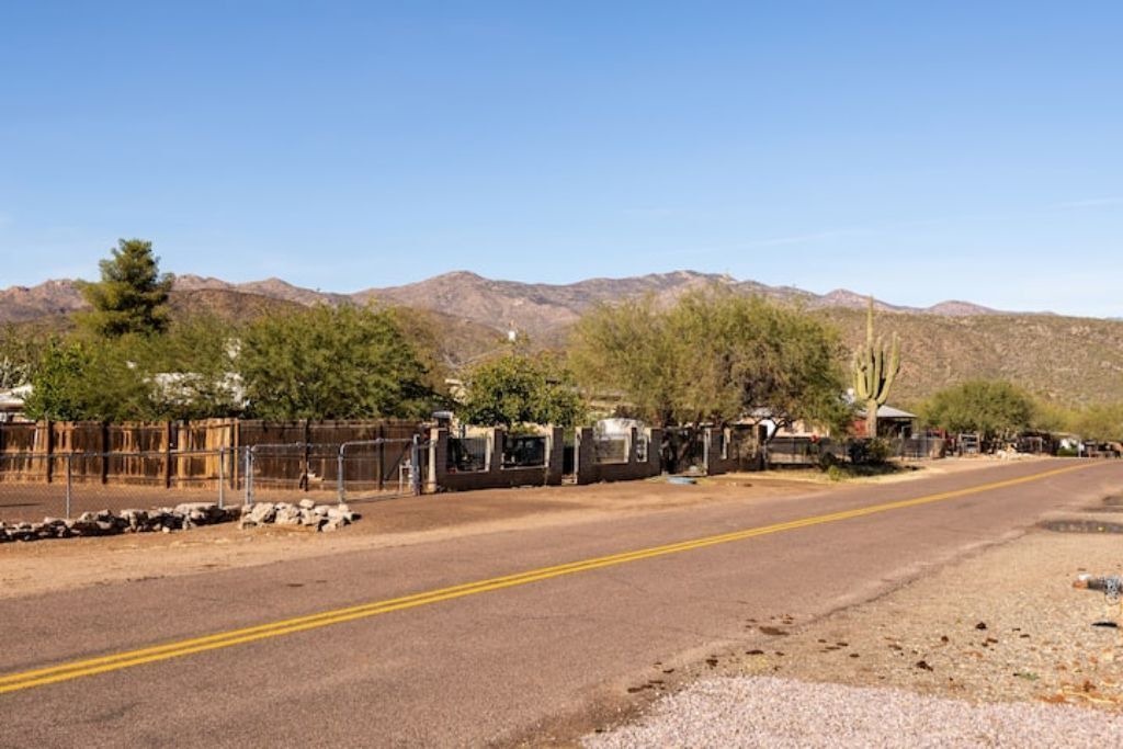 Photo of Others in Black Canyon City