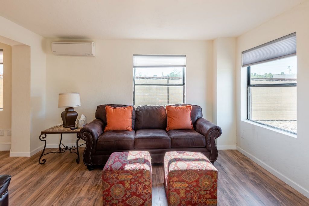 Photo of Livingroom in Black Canyon City