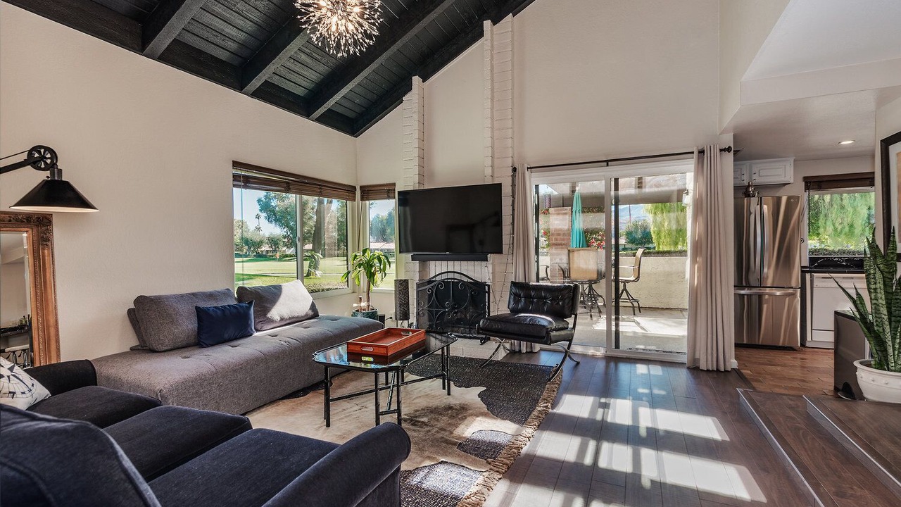 Photo of Livingroom in Palm Springs