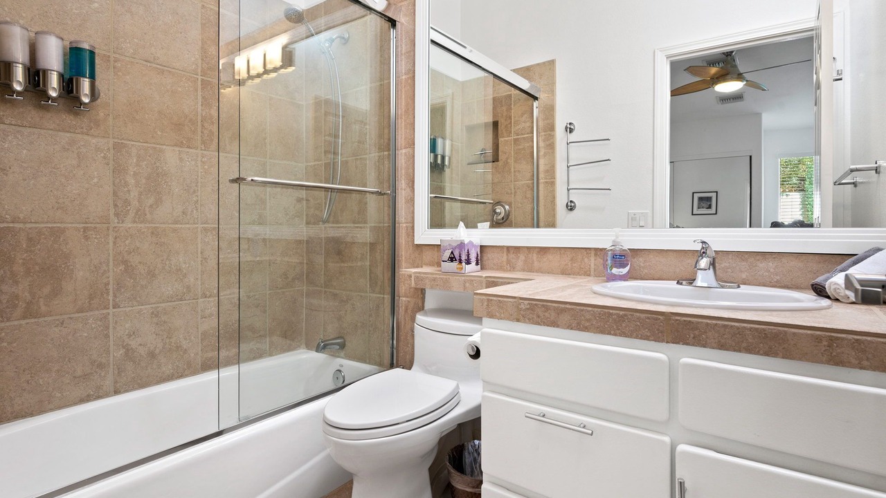 Photo of Bathroom in Araby Commons