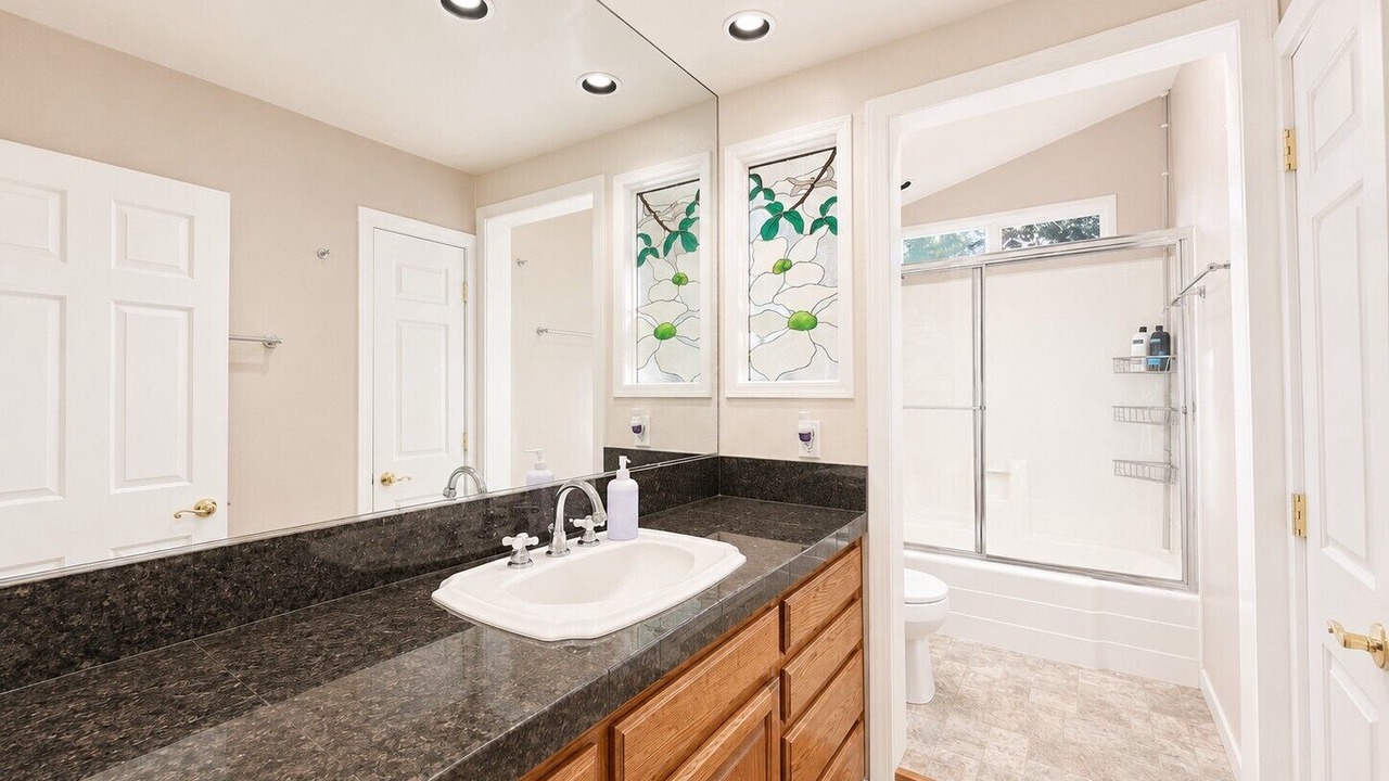 Photo of Bathroom in Glencoe