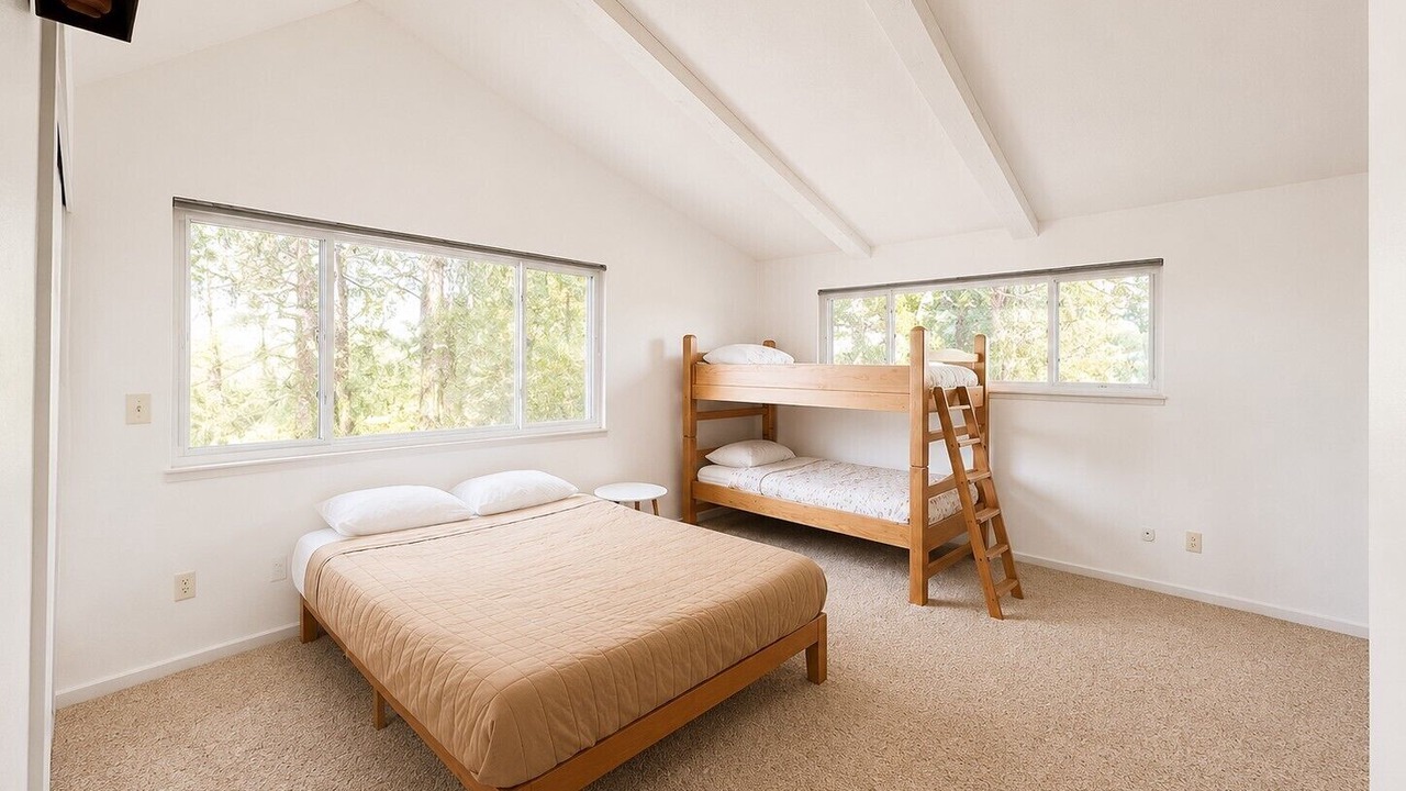 Photo of Bedroom in Glencoe
