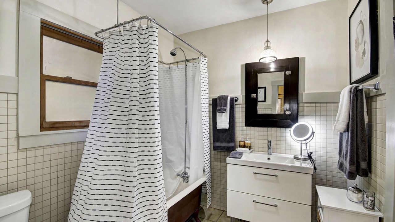 Photo of Bathroom in Downtown Sacramento
