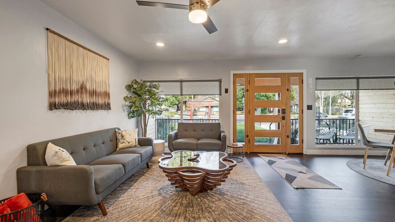 Photo of Livingroom in Chico