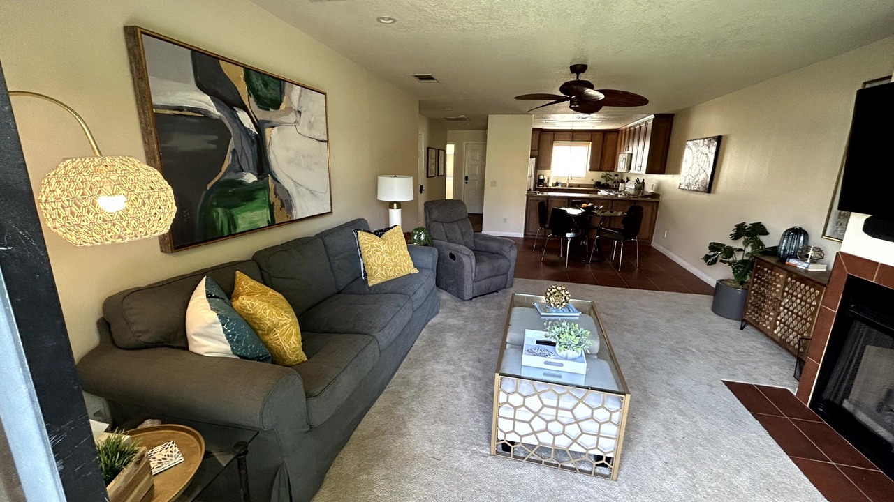 Photo of Livingroom in Palm Desert