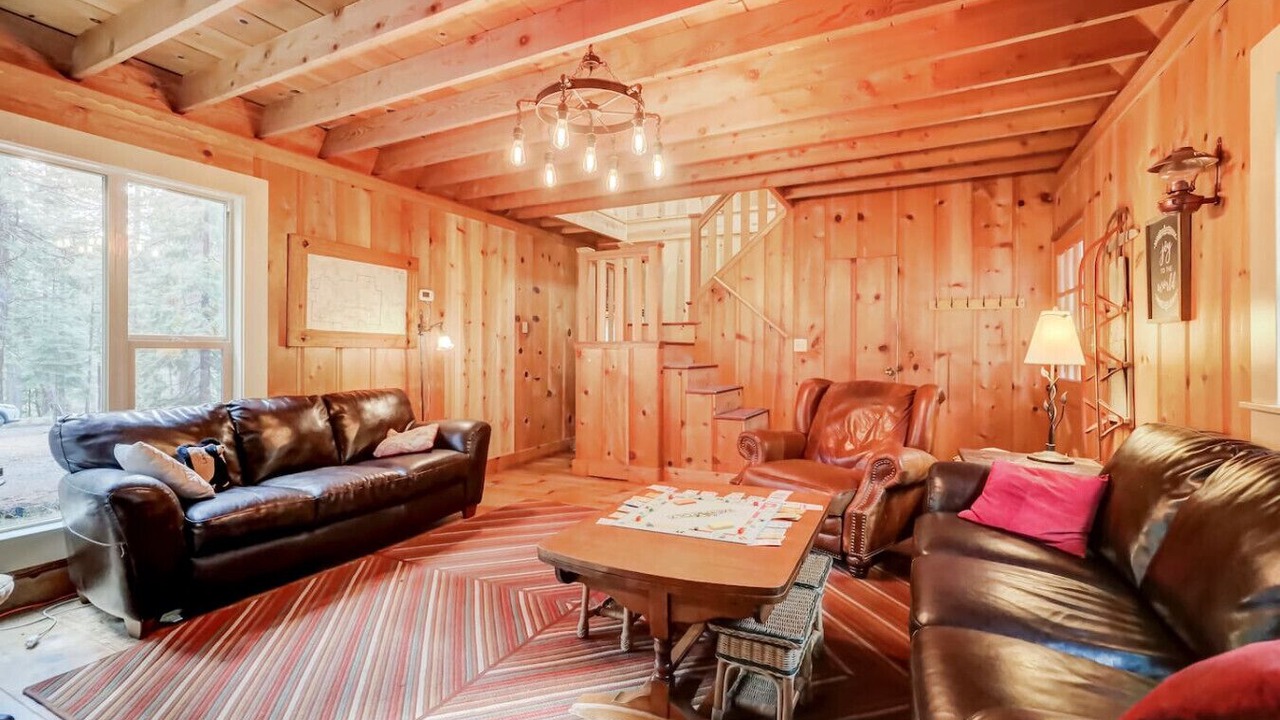 Photo of Livingroom in Mill Creek