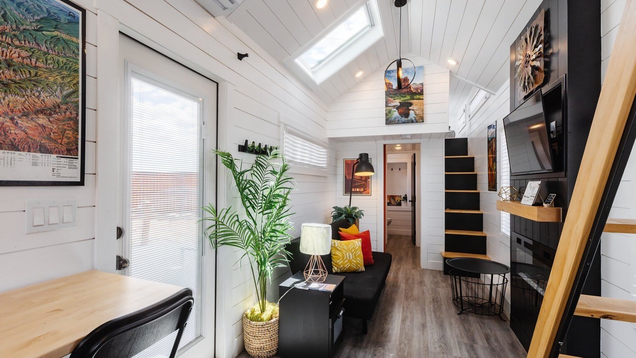 Photo of Livingroom in Apple Valley