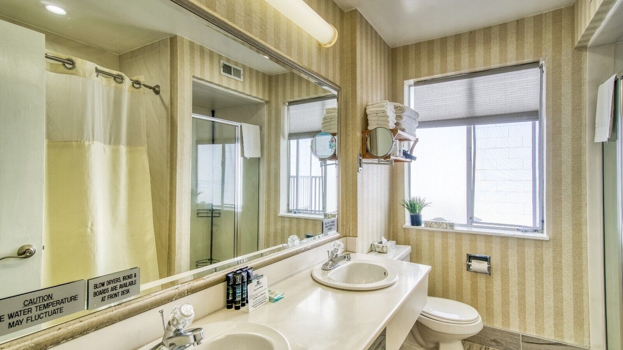 Photo of Bathroom in Fisherman's Wharf