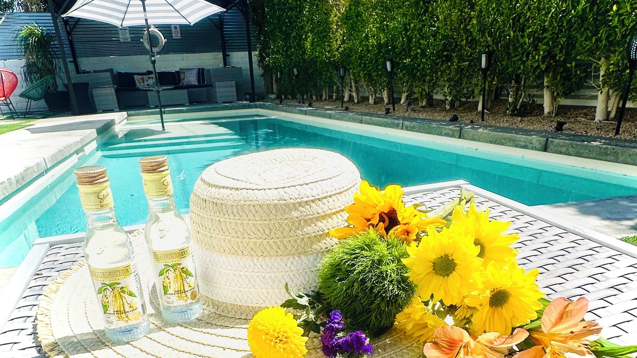 Photo of Outdoor in Racquet Club West