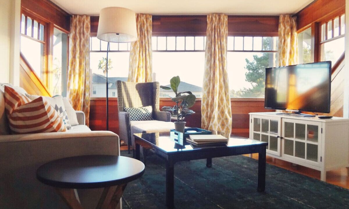 Photo of Livingroom in University Heights