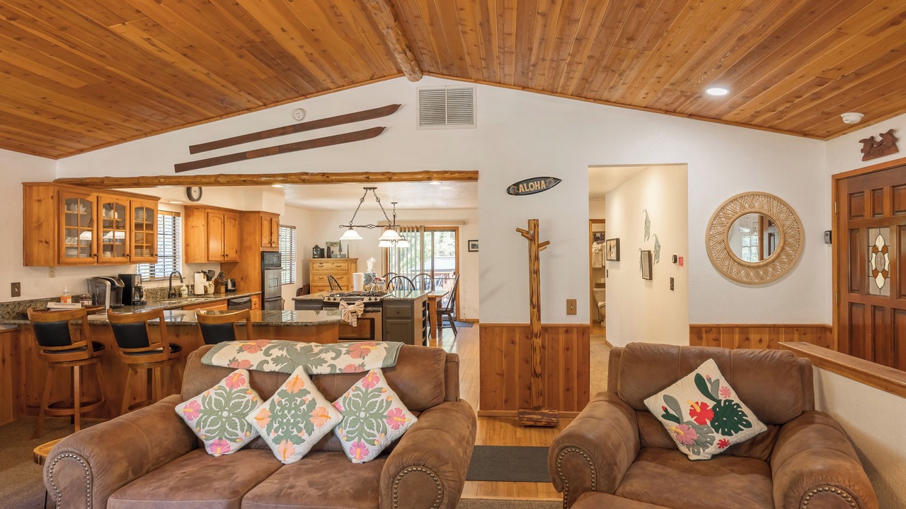 Photo of Livingroom in Fox Farm