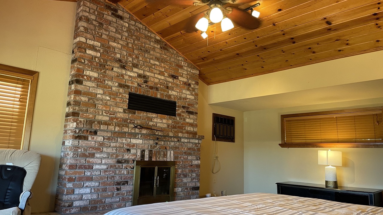 Photo of Bedroom in Lakehead