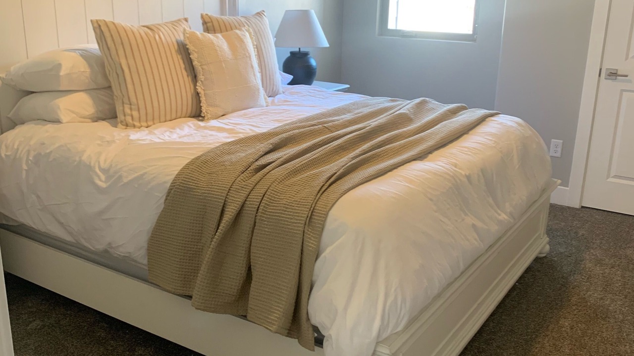Photo of Bedroom in Hurricane