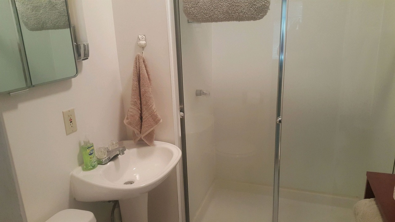 Photo of Bathroom in Dunsmuir