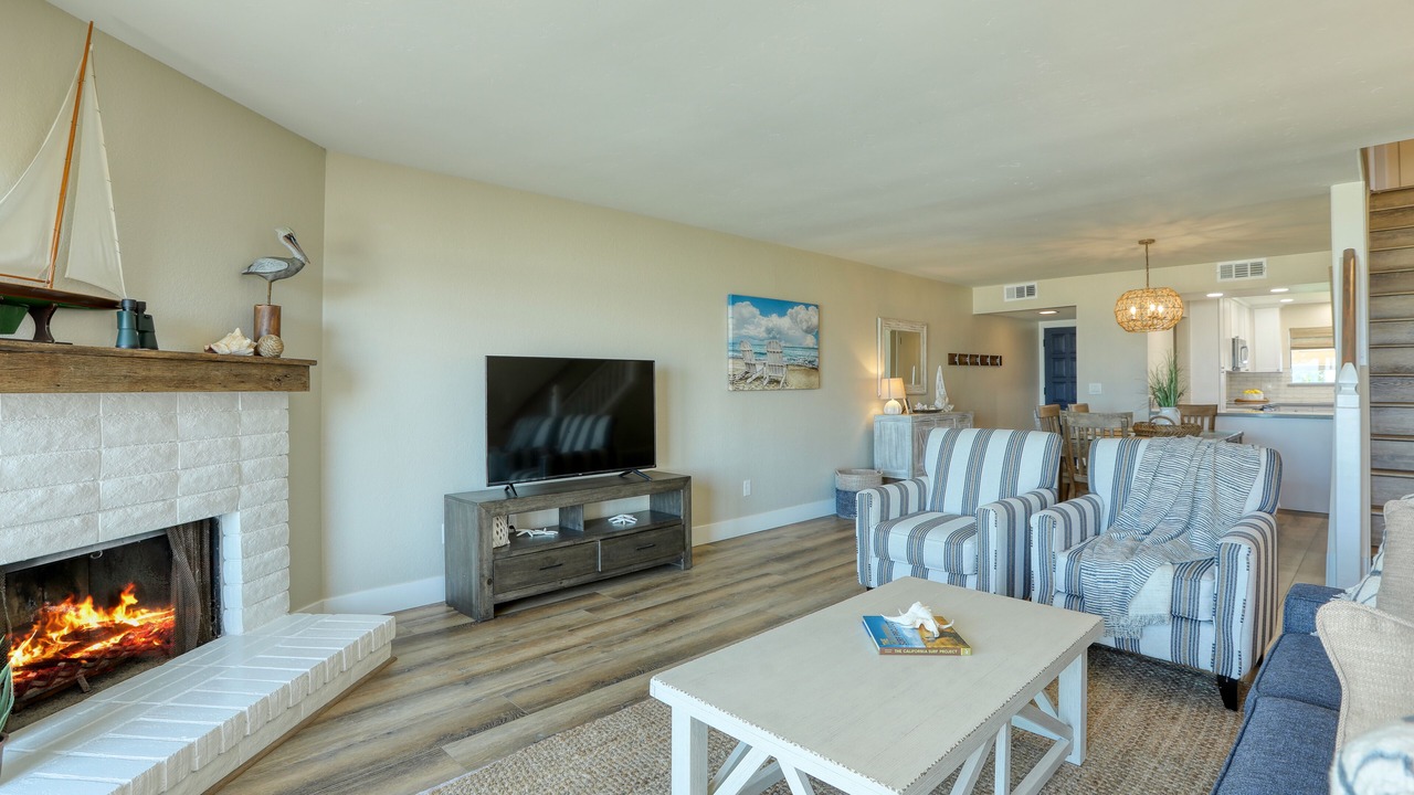 Photo of Livingroom in Downtown