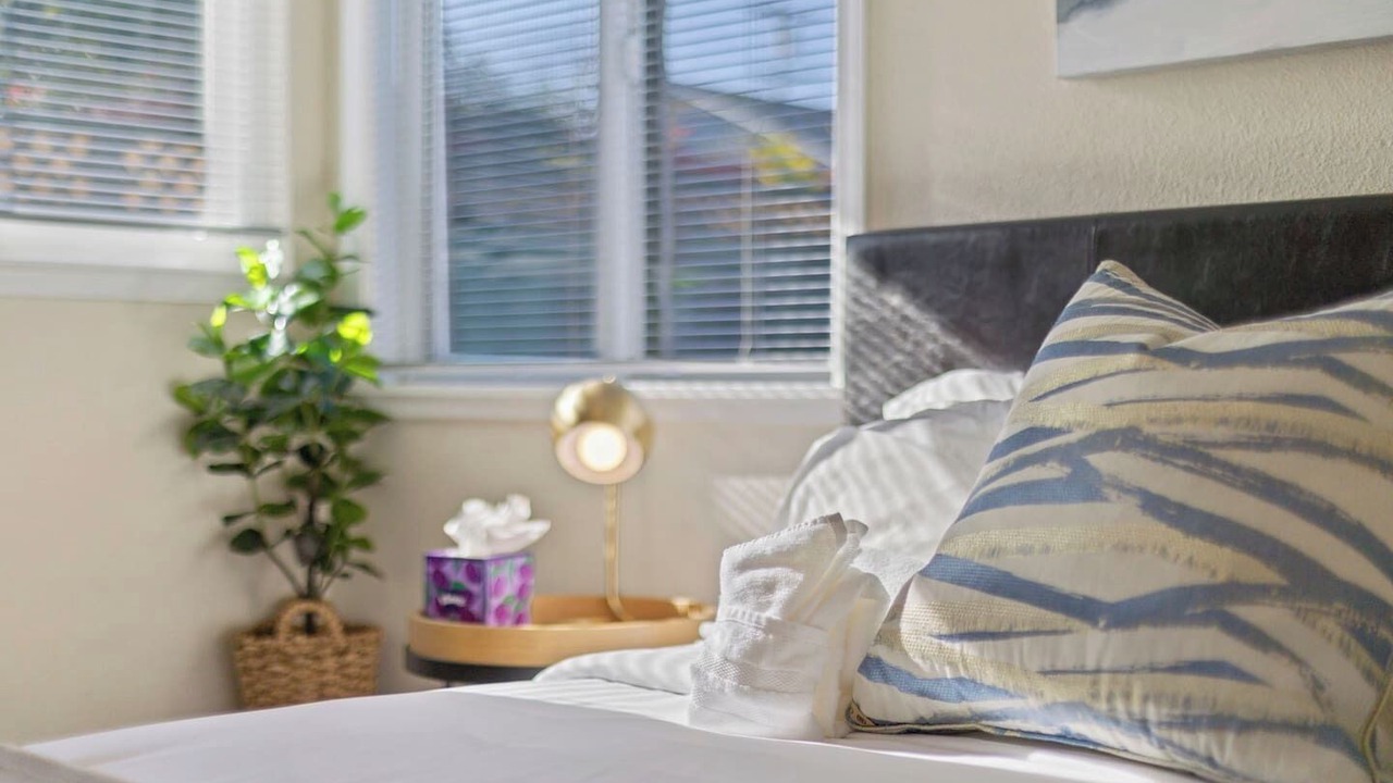 Photo of Bedroom in East Palo Alto