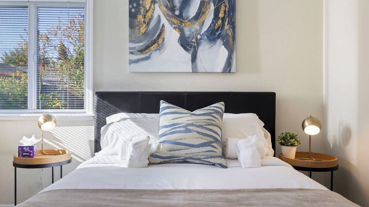 Photo of Bedroom in East Palo Alto