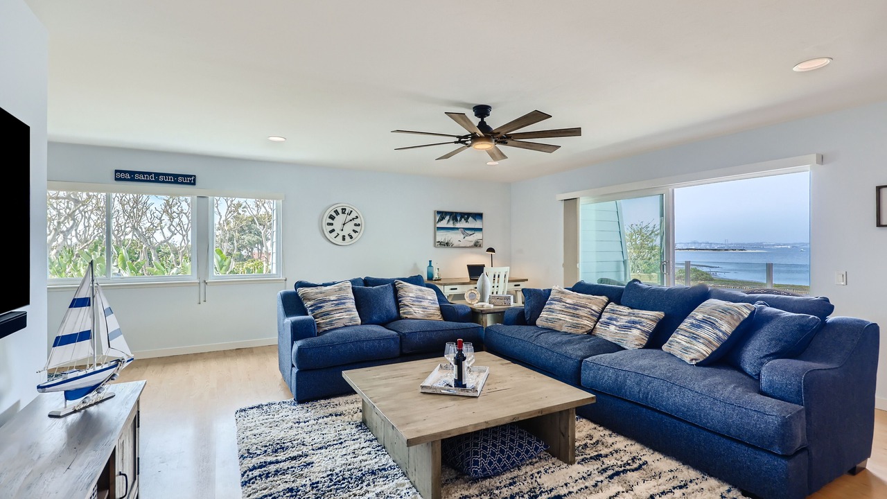 Photo of Livingroom in Coronado Cays