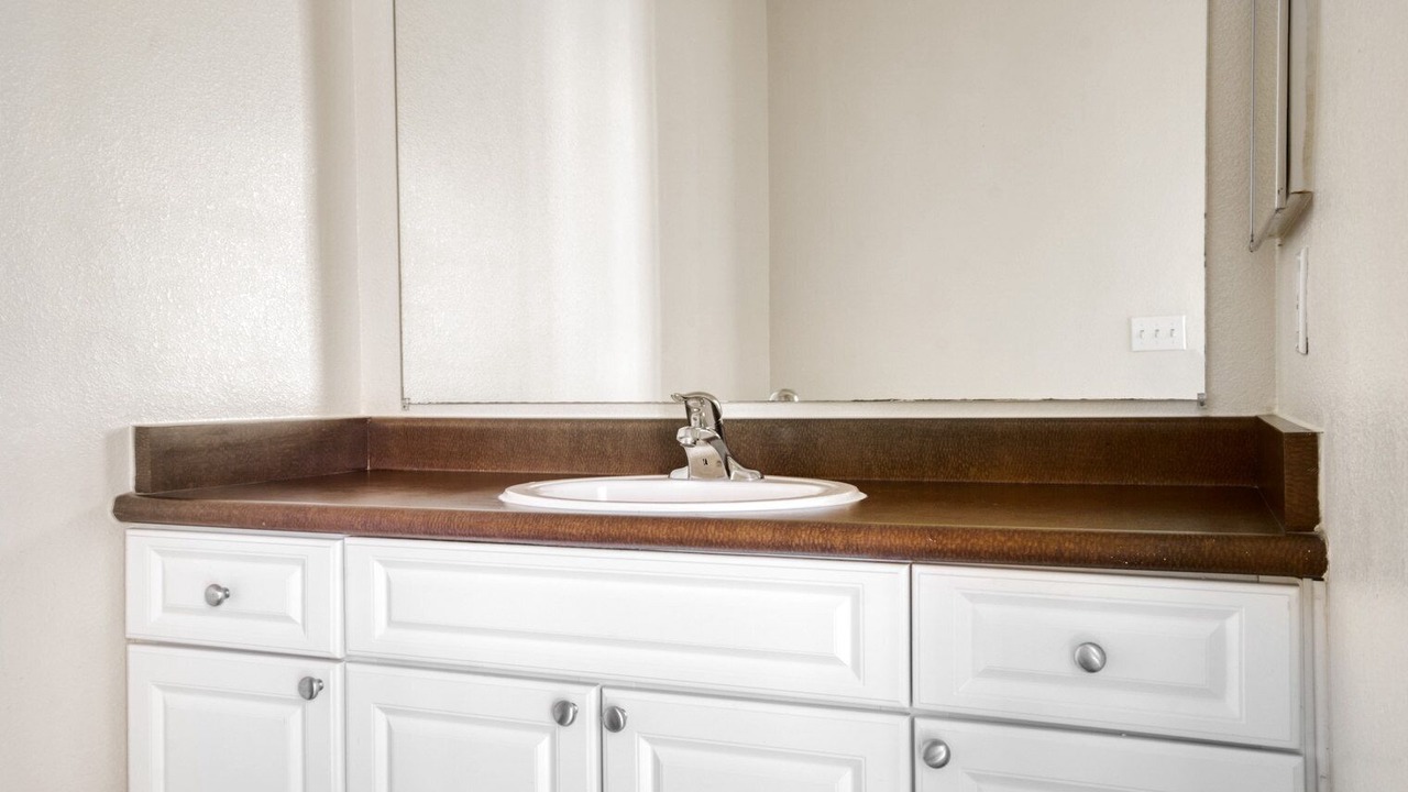 Photo of Bathroom in Central District