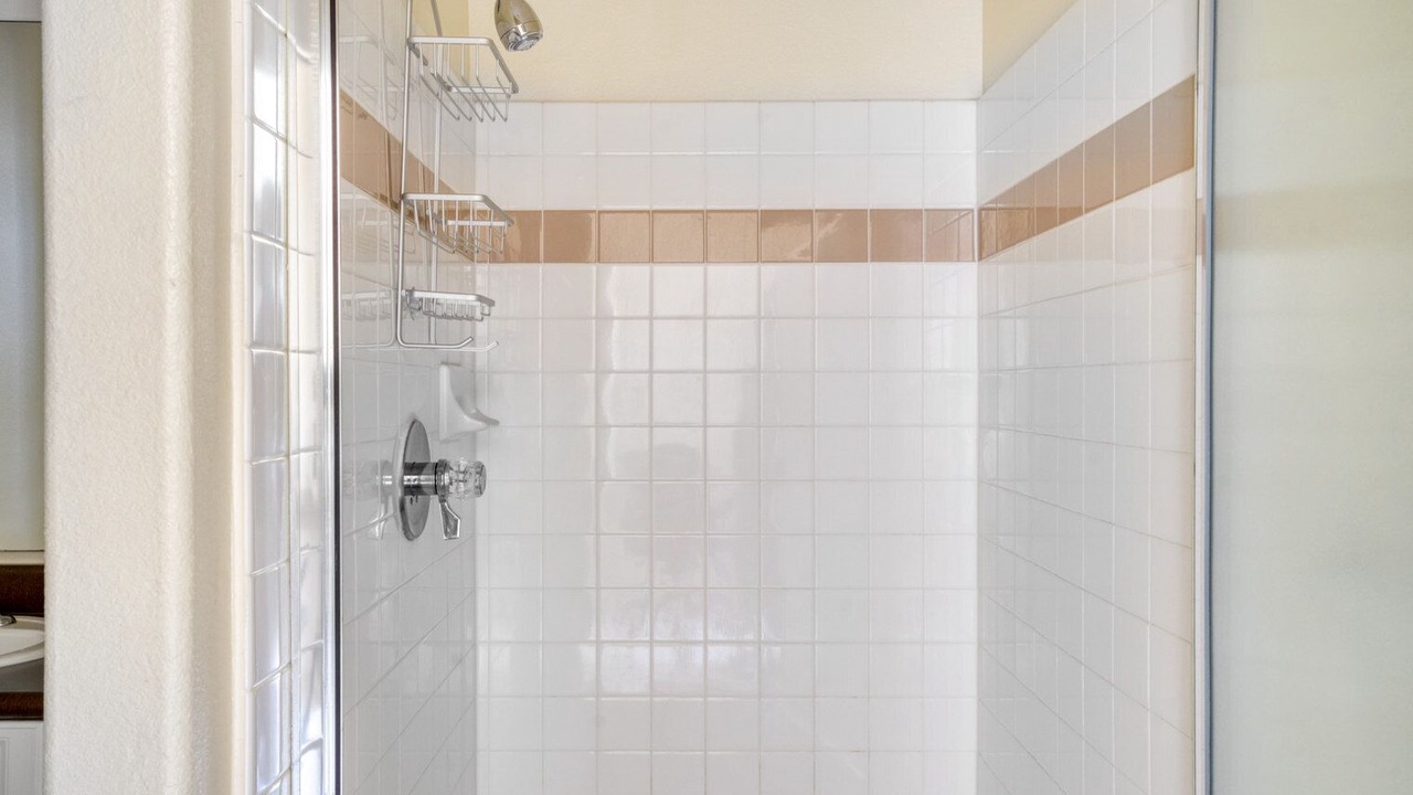 Photo of Bathroom in Central District